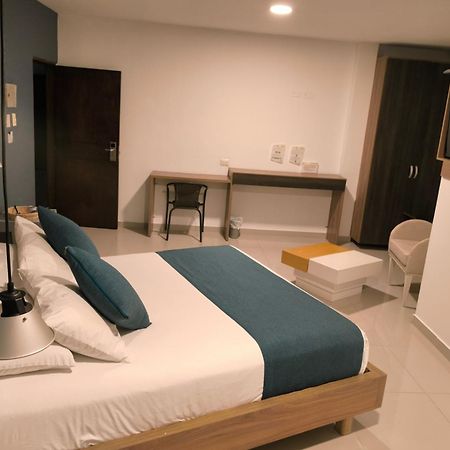 Hotel Quarta Avenida Montería エクステリア 写真