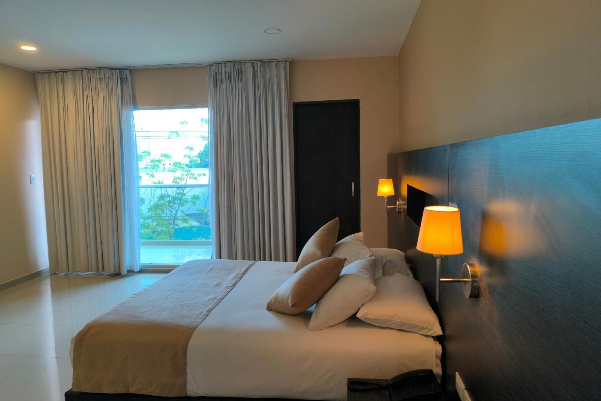 Hotel Quarta Avenida Montería エクステリア 写真