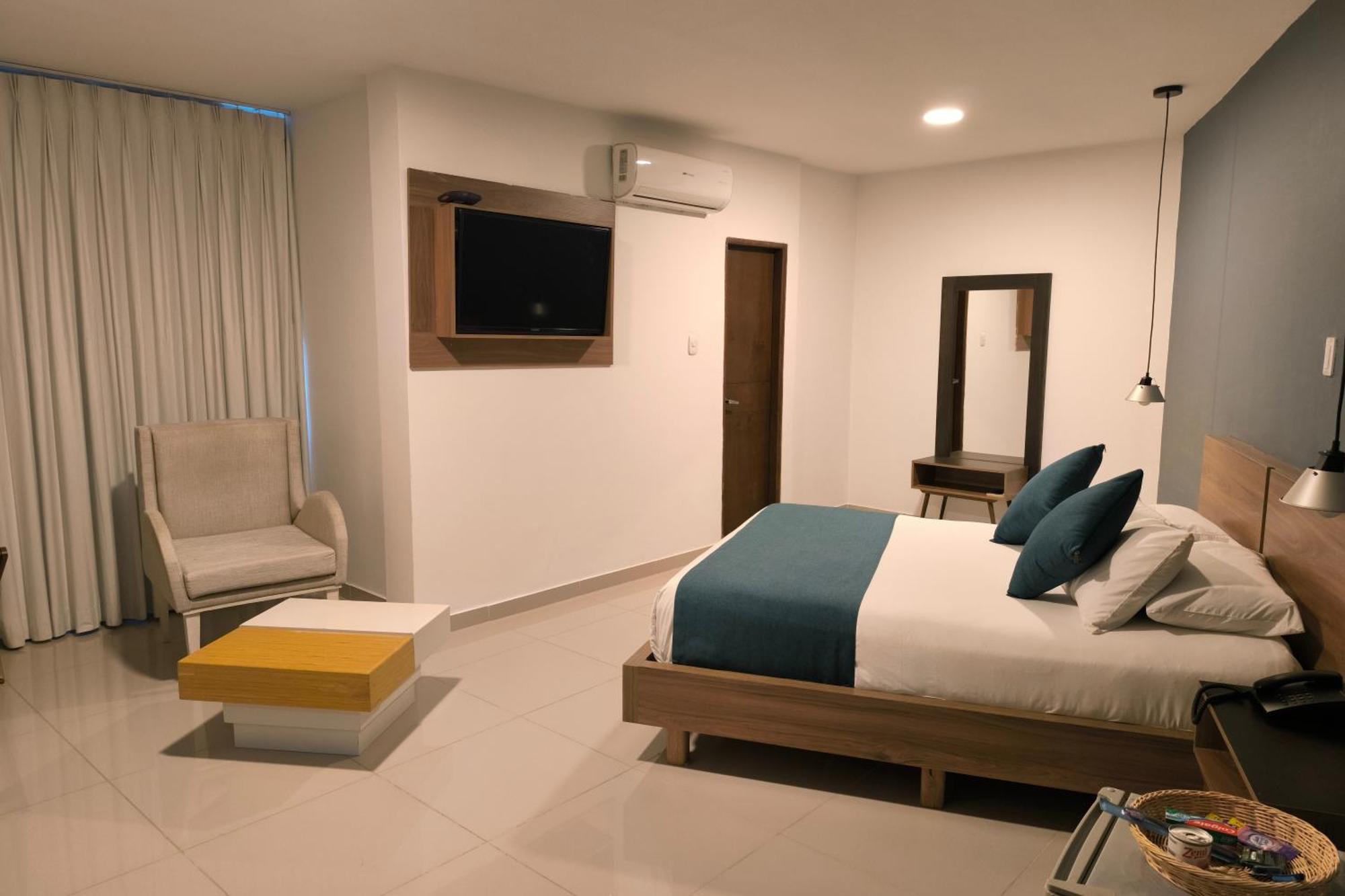 Hotel Quarta Avenida Montería エクステリア 写真