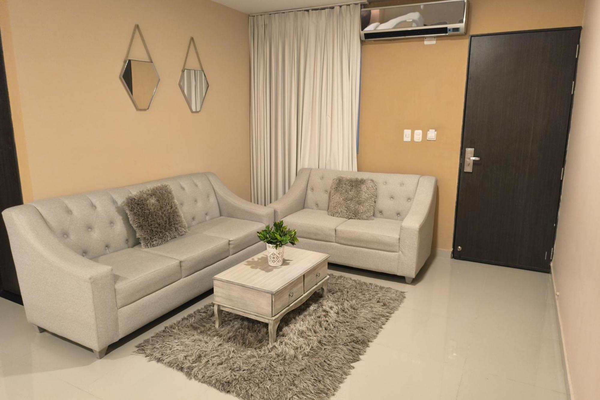 Hotel Quarta Avenida Montería エクステリア 写真